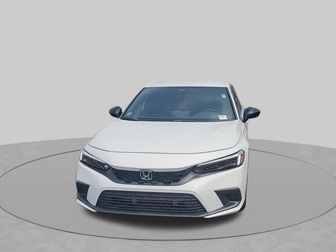 Used 2023 Honda Civic Sport image 3