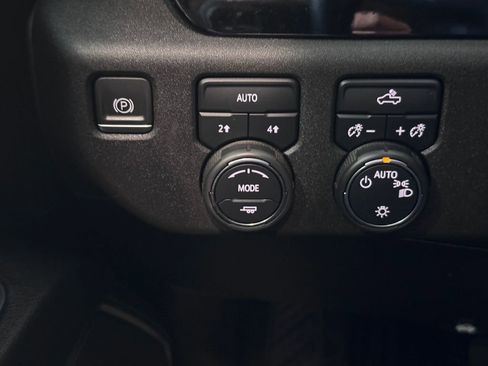 Certified 2023 Chevrolet Silverado 1500 LT image 23