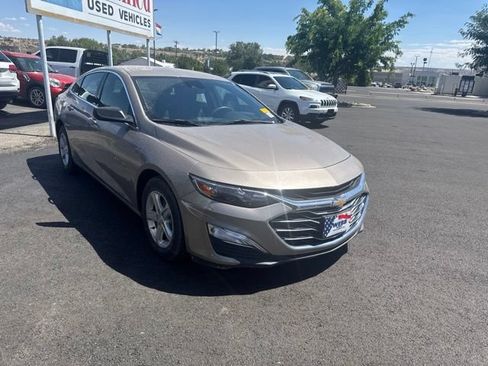 Used 2024 Chevrolet Malibu LS FWD image 2