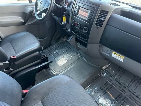 Used 2016 Mercedes-Benz Sprinter 2500 image 16