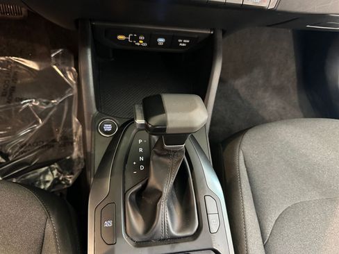 Used 2025 Kia K4 LXS image 40