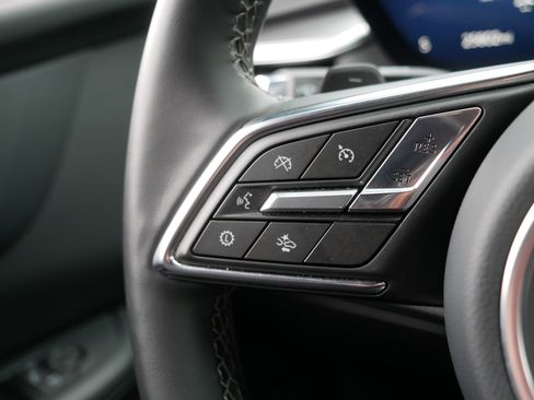 Used 2025 Buick Enclave Preferred image 28