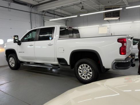 Used 2023 Chevrolet Silverado 2500 LT w/ Convenience Package AWD/4WD image 11