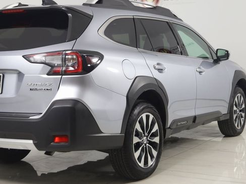 Used 2025 Subaru Outback Touring XT image 46