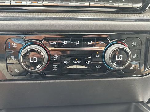 Used 2024 Chevrolet Silverado 1500 ZR2 w/ Technology Package image 25