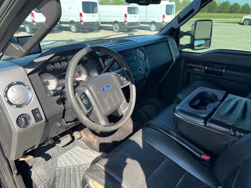 Used 2010 Ford F250 4x4 Crew Cab Super Duty image 12