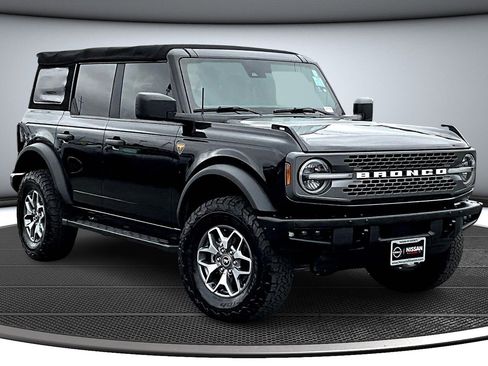Used 2022 Ford Bronco Badlands image 1
