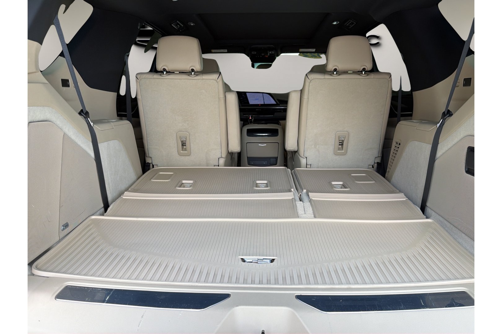 Certified 2022 Cadillac Escalade Premium Luxury RWD image 19