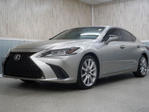 Used 2020 Lexus ES 350 F Sport w/ Accessory Package 2 FWD image 4