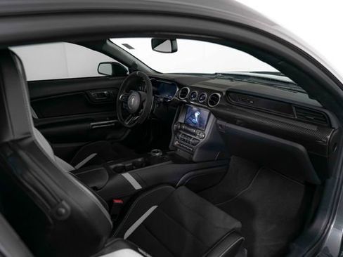 Used 2020 Ford Mustang Shelby GT500 w/ Carbon Fibre Track Pack RWD image 24