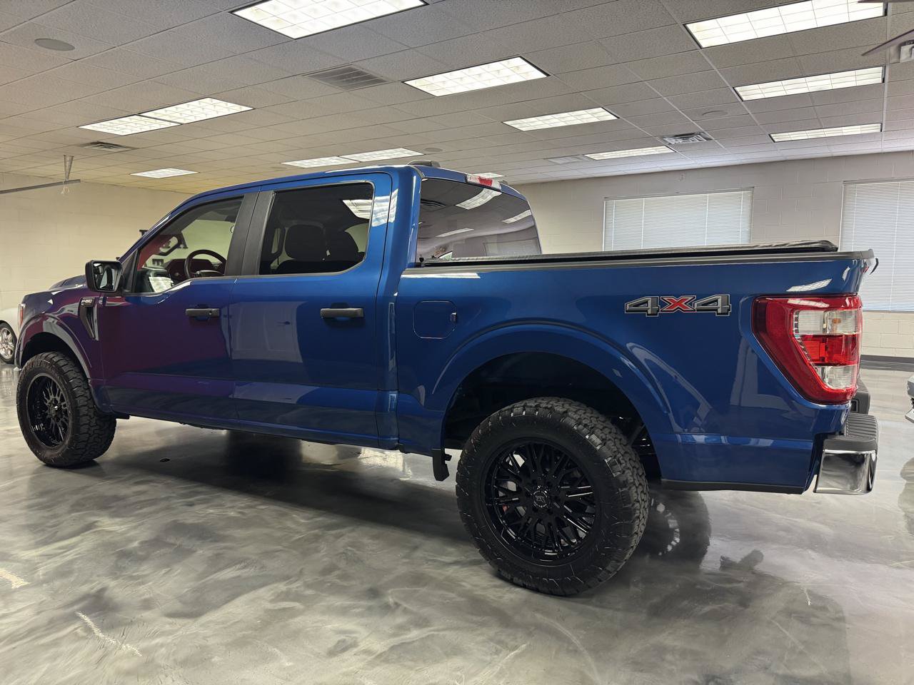 Used 2022 Ford F150 XL w/ Equipment Group 101A High AWD/4WD image 14