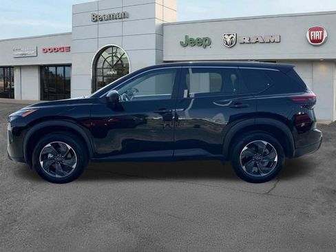 Used 2025 Nissan Rogue SV FWD image 4