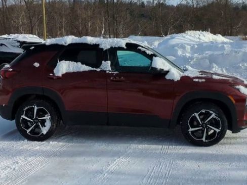 Certified 2022 Chevrolet TrailBlazer RS w/ Sun and Liftgate Package image 9