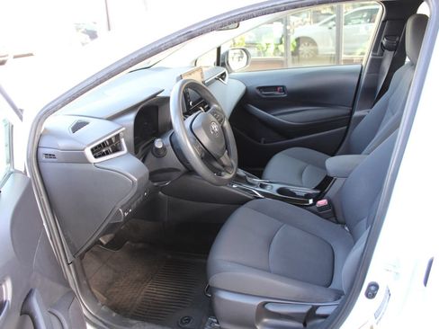 Used 2022 Toyota Corolla LE FWD image 9
