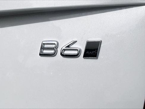 Used 2023 Volvo XC90 B6 Plus w/ Protection Package Premier image 9