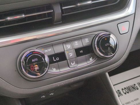 Used 2024 Buick Envista Preferred w/ Convenience I Package image 21