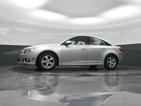 Used 2014 Chevrolet Cruze LT w/ RS Package image 31
