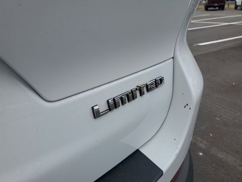 Used 2022 Jeep Grand Cherokee L Limited image 6