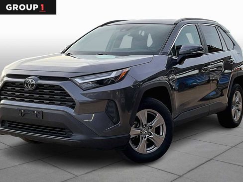 Used 2024 Toyota RAV4 XLE image 1