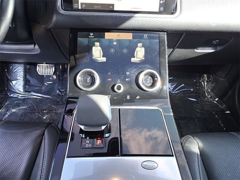 Used 2021 Land Rover Range Rover Velar R-Dynamic S image 26