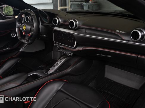 Used 2020 Ferrari Portofino RWD image 35