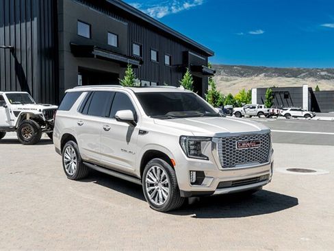 Used 2021 GMC Yukon Denali w/ Denali Ultimate Package AWD/4WD image 7