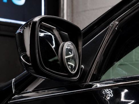 Used 2012 Chrysler 300 Limited RWD image 19