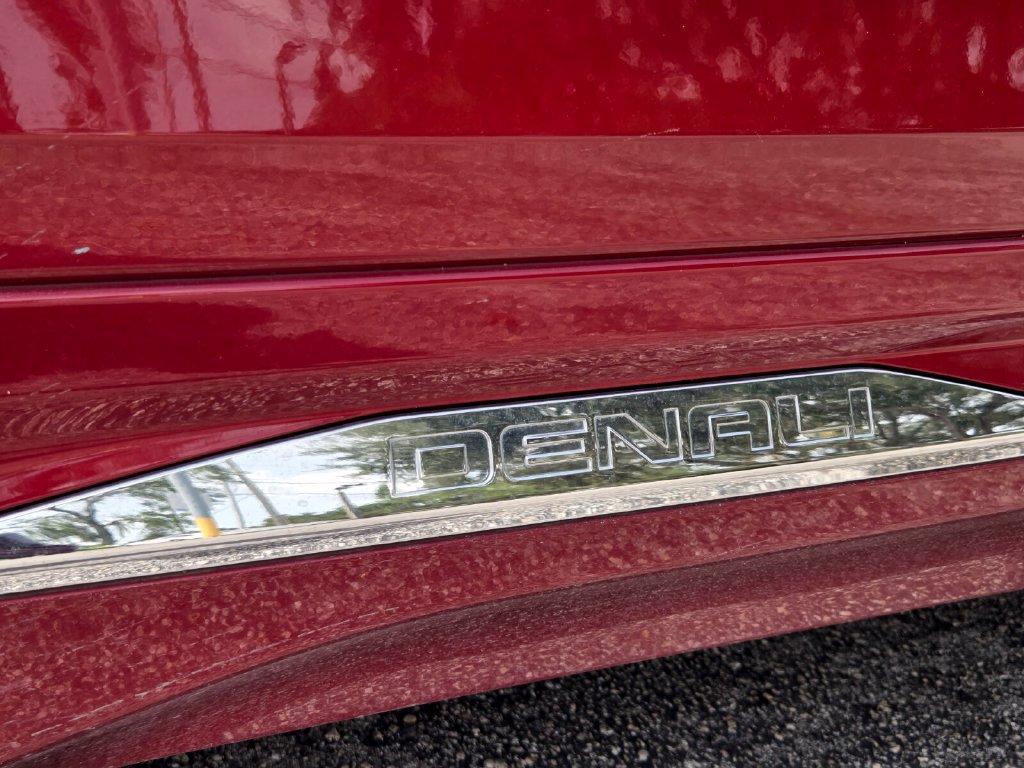 Used 2019 GMC Terrain Denali w/ Advanced Safety Package FWD image 12
