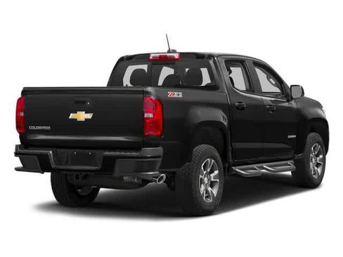 Used 2018 Chevrolet Colorado Z71 image 2