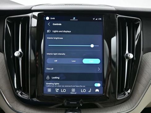 Used 2023 Volvo XC60 B5 Plus w/ Climate Package image 16