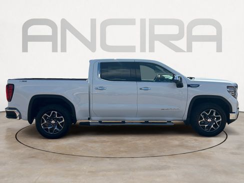 New 2026 GMC Sierra 1500 SLT image 11