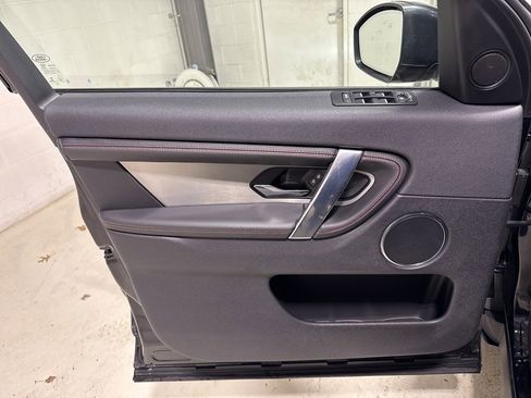 Used 2023 Land Rover Discovery Sport S R-Dynamic image 12