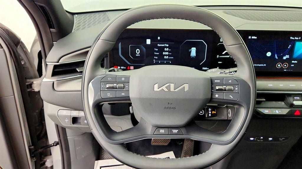 Used 2026 Kia EV9 Land w/ Nightfall Edition Package AWD/4WD image 13