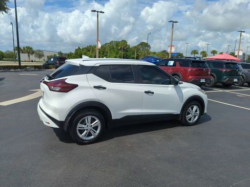 Certified 2024 Nissan Kicks S FWD image 5