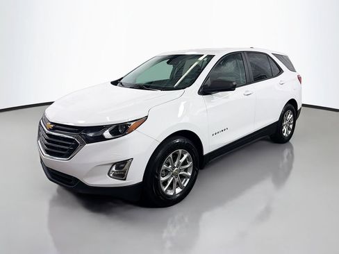 Used 2021 Chevrolet Equinox LS w/ LS Convenience Package FWD image 5