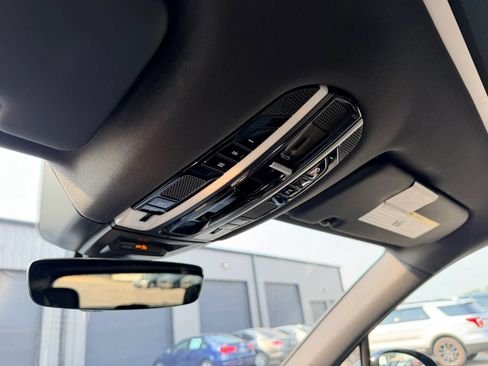 Used 2019 Porsche Cayenne AWD/4WD image 15