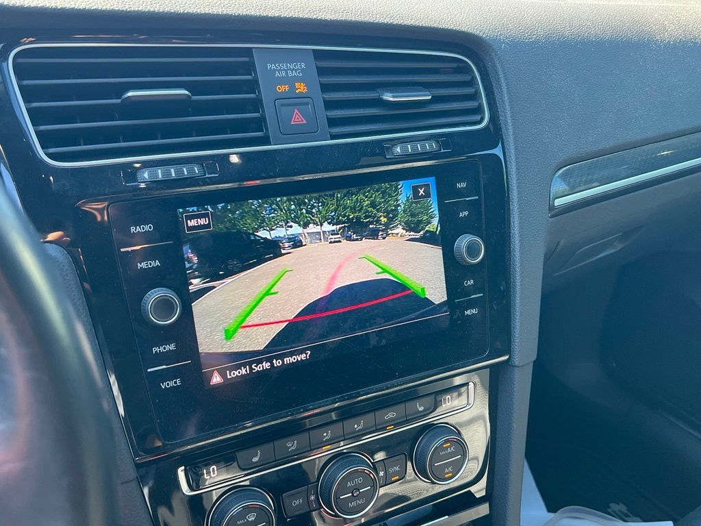 Used 2019 Volkswagen Golf R 4-Door AWD/4WD image 20