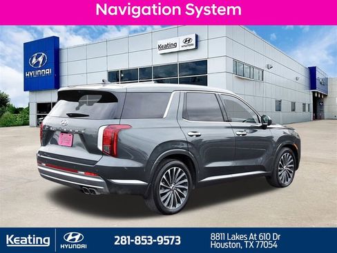 Used 2023 Hyundai Palisade Calligraphy image 4