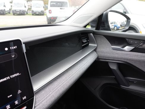 New 2026 Volkswagen Tiguan S image 21