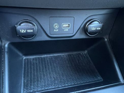 Used 2020 Hyundai Tucson SE image 20