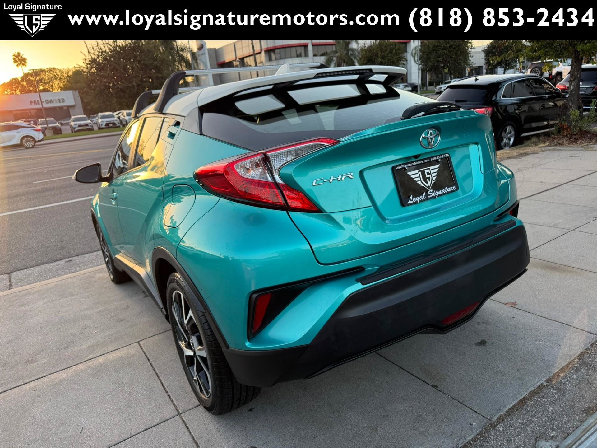 Used 2018 Toyota C-HR XLE FWD image 5