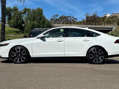 Certified 2023 Honda Accord Touring image 9