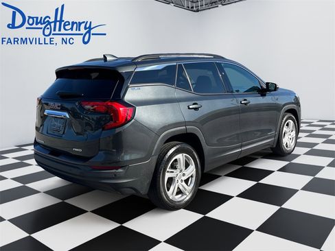 Used 2018 GMC Terrain SLE w/ Driver Convenience Package image 5