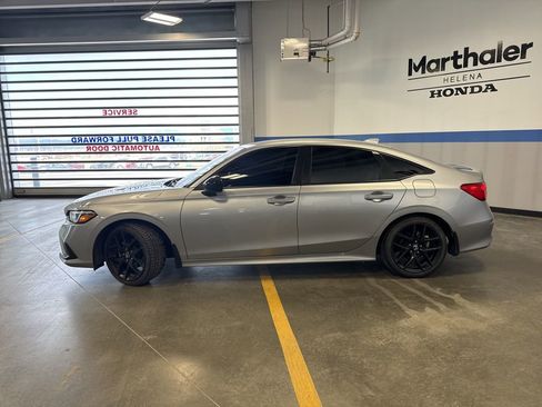 Used 2022 Honda Civic Sport image 9