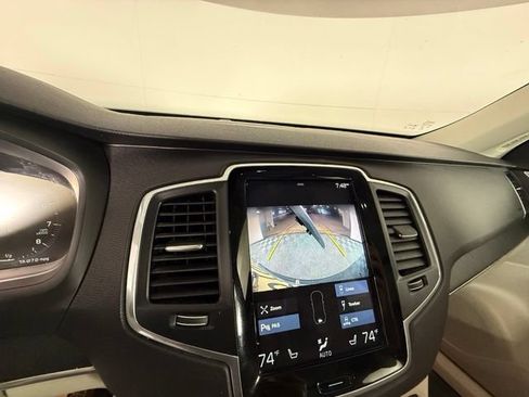 Used 2020 Volvo XC90 T6 Momentum w/ Protection Package Premier AWD/4WD image 24