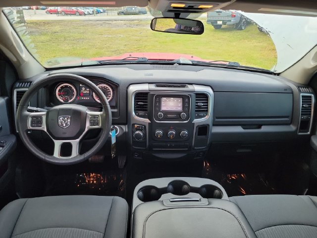 Used 2021 RAM 1500 Classic SLT RWD image 10