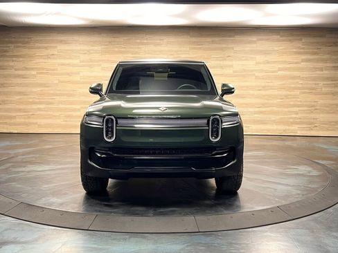 Used 2025 Rivian R1S Adventure image 19