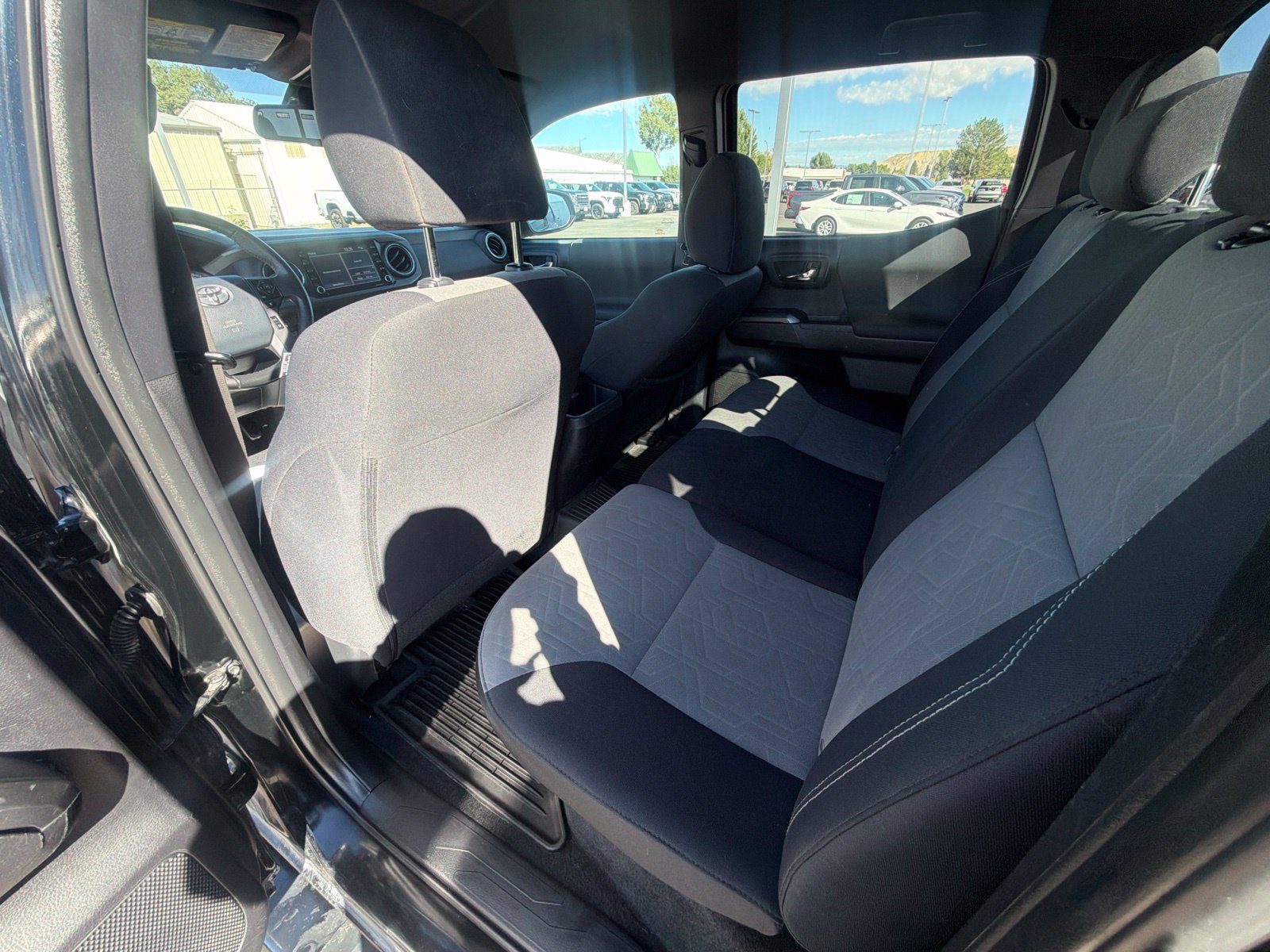 Used 2020 Toyota Tacoma TRD Sport AWD/4WD image 21