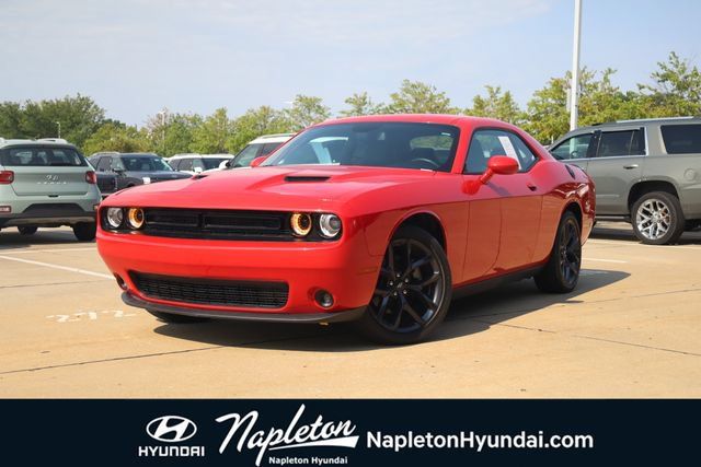 Used 2023 Dodge Challenger SXT w/ Plus Package RWD image 1