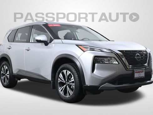 Certified 2023 Nissan Rogue SV image 4